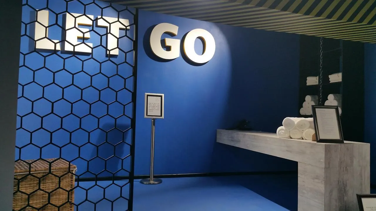 Millennium Airport Hotel Dubai 4*,